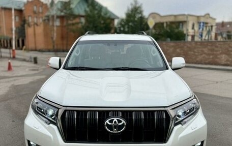 Toyota Land Cruiser Prado 150 рестайлинг 2, 2019 год, 4 780 000 рублей, 2 фотография