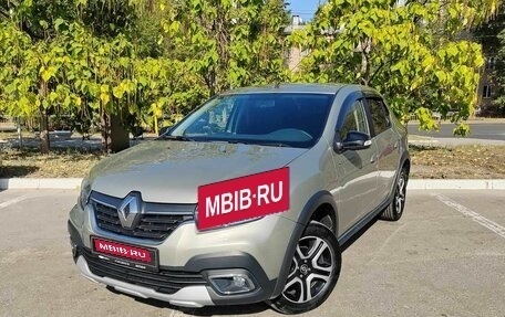 Renault Logan II, 2022 год, 1 570 000 рублей, 1 фотография