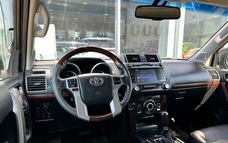 Toyota Land Cruiser Prado 150 рестайлинг 2, 2014 год, 3 705 000 рублей, 6 фотография