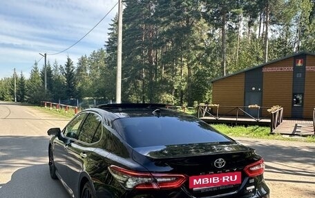 Toyota Camry, 2023 год, 6 700 000 рублей, 4 фотография