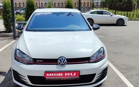 Volkswagen Golf GTI VII, 2014 год, 2 500 000 рублей, 1 фотография