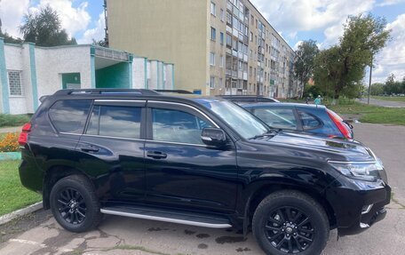 Toyota Land Cruiser Prado 150 рестайлинг 2, 2018 год, 4 500 000 рублей, 3 фотография