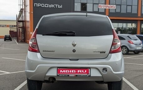 Renault Sandero I, 2013 год, 750 000 рублей, 4 фотография