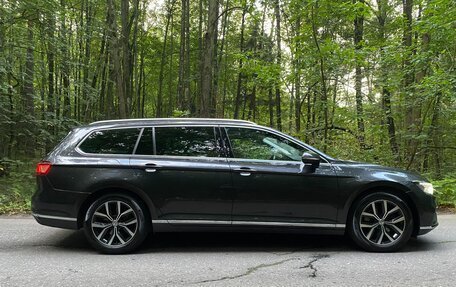 Volkswagen Passat B8 рестайлинг, 2019 год, 2 950 000 рублей, 3 фотография