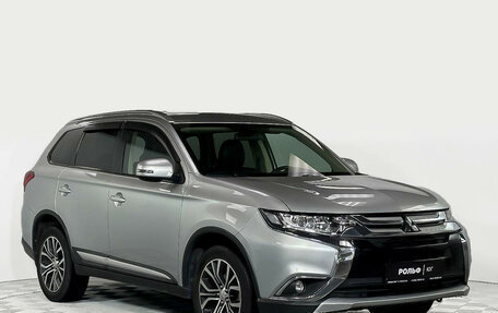 Mitsubishi Outlander III рестайлинг 3, 2017 год, 2 197 000 рублей, 3 фотография