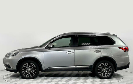 Mitsubishi Outlander III рестайлинг 3, 2017 год, 2 197 000 рублей, 8 фотография