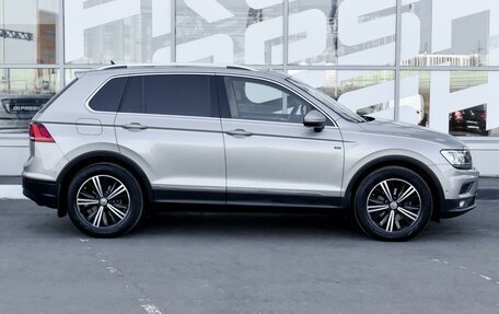 Volkswagen Tiguan II, 2019 год, 3 255 000 рублей, 5 фотография