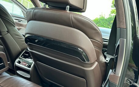 BMW 7 серия, 2018 год, 4 890 000 рублей, 17 фотография