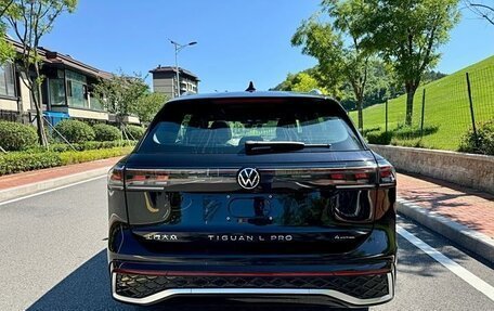 Volkswagen Tiguan, 2024 год, 4 995 000 рублей, 7 фотография