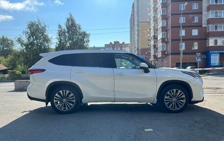 Toyota Highlander, 2021 год, 7 000 000 рублей, 5 фотография