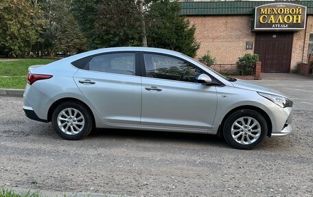 Hyundai Solaris II рестайлинг, 2021 год, 1 970 000 рублей, 3 фотография