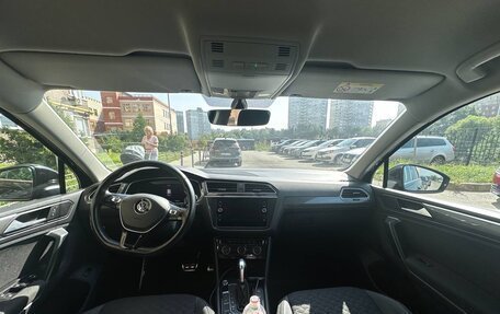 Volkswagen Tiguan II, 2018 год, 2 500 000 рублей, 17 фотография