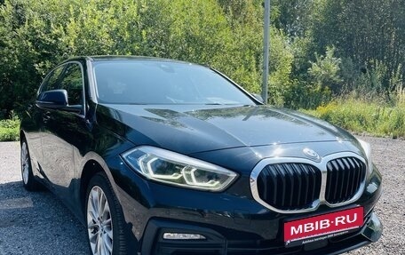 BMW 1 серия, 2020 год, 2 590 000 рублей, 6 фотография