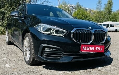 BMW 1 серия, 2020 год, 2 590 000 рублей, 5 фотография