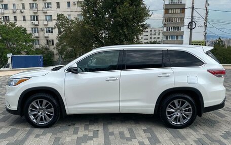 Toyota Highlander III, 2014 год, 3 700 000 рублей, 7 фотография