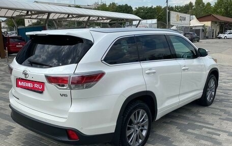 Toyota Highlander III, 2014 год, 3 700 000 рублей, 4 фотография