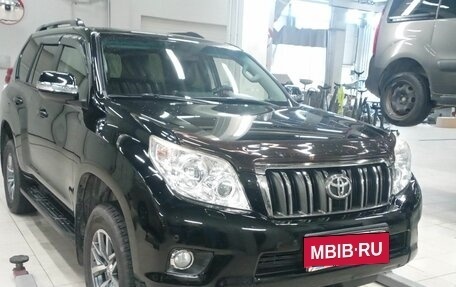 Toyota Land Cruiser Prado 150 рестайлинг 2, 2013 год, 3 300 000 рублей, 2 фотография