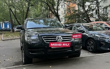 Volkswagen Touareg III, 2006 год, 820 000 рублей, 2 фотография