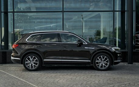 Volkswagen Touareg III, 2019 год, 7 275 000 рублей, 6 фотография