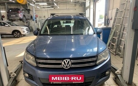 Volkswagen Tiguan I, 2011 год, 898 000 рублей, 2 фотография