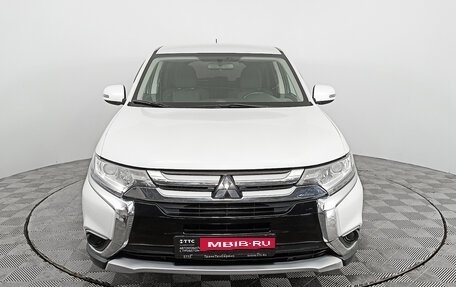 Mitsubishi Outlander III рестайлинг 3, 2016 год, 2 444 000 рублей, 2 фотография