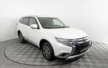 Mitsubishi Outlander III рестайлинг 3, 2016 год, 2 444 000 рублей, 3 фотография