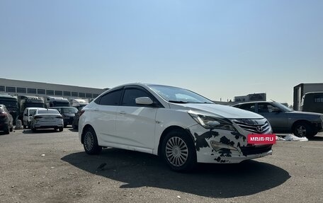 Hyundai Solaris II рестайлинг, 2015 год, 700 000 рублей, 3 фотография