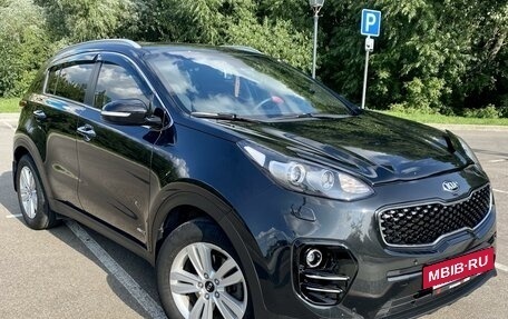 KIA Sportage IV рестайлинг, 2018 год, 2 600 000 рублей, 3 фотография