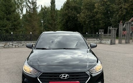 Hyundai Solaris II рестайлинг, 2018 год, 1 190 000 рублей, 1 фотография