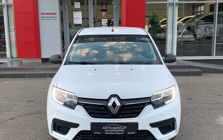 Renault Logan II, 2018 год, 878 000 рублей, 2 фотография