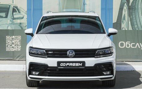 Volkswagen Tiguan II, 2020 год, 3 919 000 рублей, 3 фотография