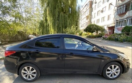 Hyundai Solaris II рестайлинг, 2013 год, 1 100 000 рублей, 5 фотография