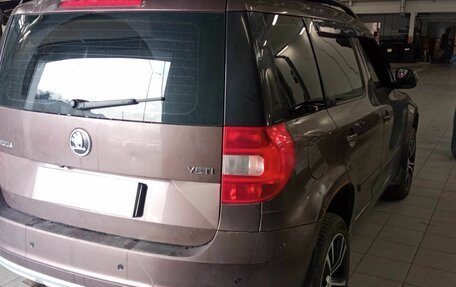 Skoda Yeti I рестайлинг, 2015 год, 1 176 000 рублей, 3 фотография