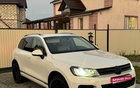 Volkswagen Touareg III, 2011 год, 2 480 000 рублей, 3 фотография