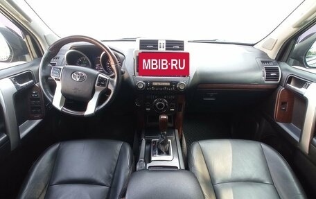 Toyota Land Cruiser Prado 150 рестайлинг 2, 2015 год, 3 950 000 рублей, 11 фотография