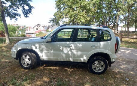 Chevrolet Niva I рестайлинг, 2013 год, 630 000 рублей, 3 фотография