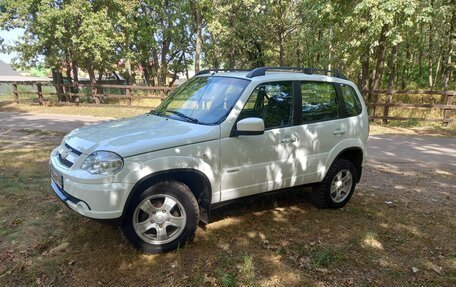 Chevrolet Niva I рестайлинг, 2013 год, 630 000 рублей, 2 фотография