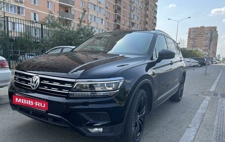 Volkswagen Tiguan II, 2018 год, 3 000 000 рублей, 2 фотография