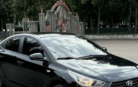 Hyundai Solaris II рестайлинг, 2018 год, 1 190 000 рублей, 4 фотография