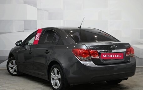 Chevrolet Cruze II, 2010 год, 700 000 рублей, 7 фотография