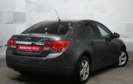 Chevrolet Cruze II, 2010 год, 700 000 рублей, 8 фотография