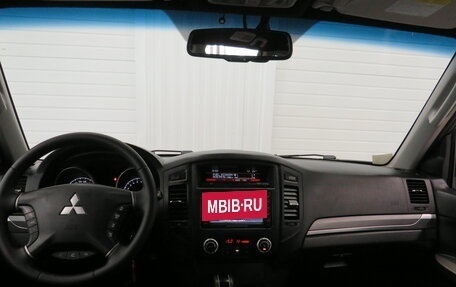 Mitsubishi Pajero IV, 2011 год, 1 885 000 рублей, 14 фотография