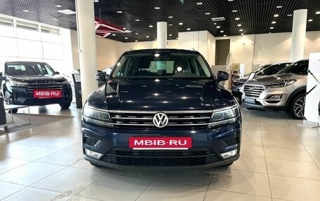 Volkswagen Tiguan II, 2017 год, 2 680 000 рублей, 2 фотография