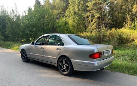 Mercedes-Benz E-Класс, 1998 год, 220 000 рублей, 5 фотография