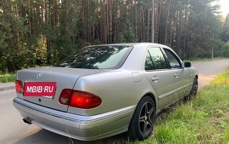 Mercedes-Benz E-Класс, 1998 год, 220 000 рублей, 8 фотография