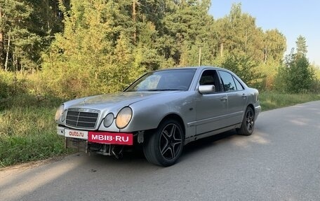 Mercedes-Benz E-Класс, 1998 год, 220 000 рублей, 2 фотография