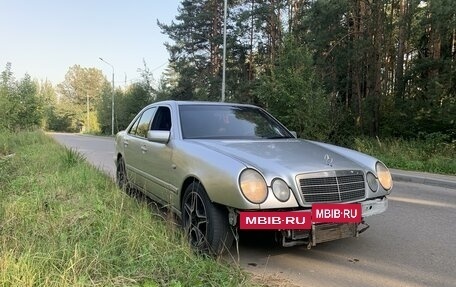 Mercedes-Benz E-Класс, 1998 год, 220 000 рублей, 3 фотография