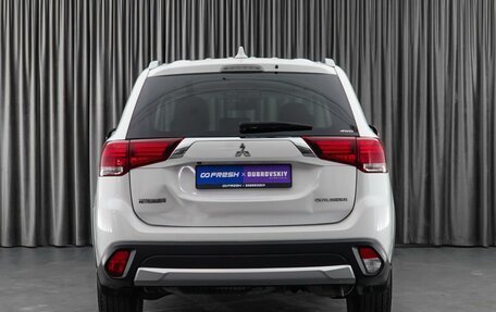 Mitsubishi Outlander III рестайлинг 3, 2018 год, 2 349 000 рублей, 4 фотография