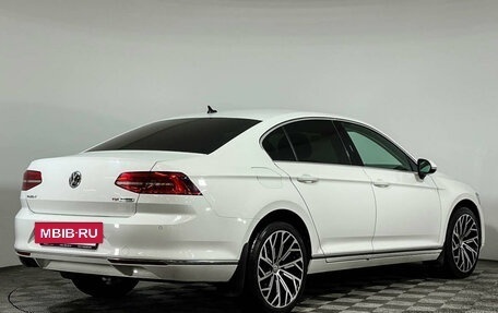 Volkswagen Passat B8 рестайлинг, 2017 год, 1 920 000 рублей, 5 фотография