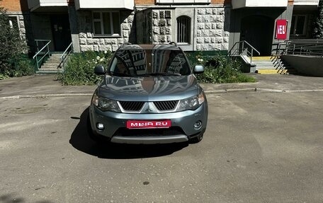 Mitsubishi Outlander III рестайлинг 3, 2007 год, 1 300 000 рублей, 1 фотография